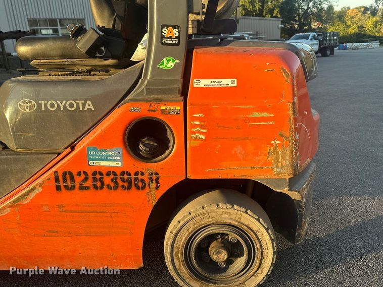 image for item ES5002 Toyota 8FGU25 forklift