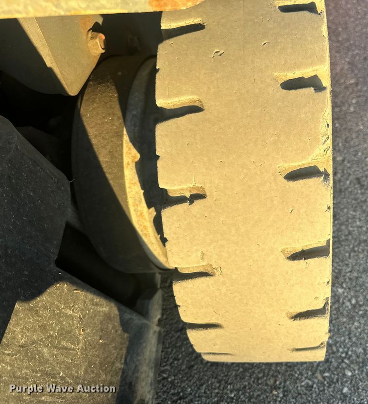 image for item ES5002 Toyota 8FGU25 forklift