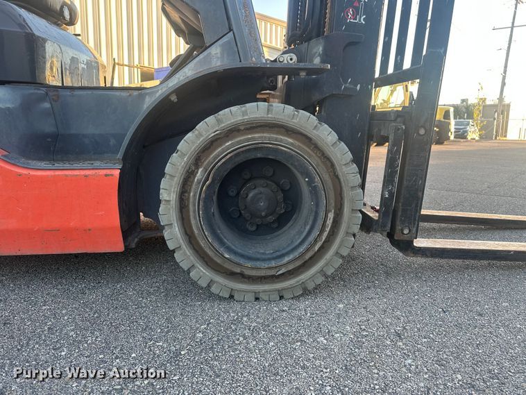 image for item ES5002 Toyota 8FGU25 forklift