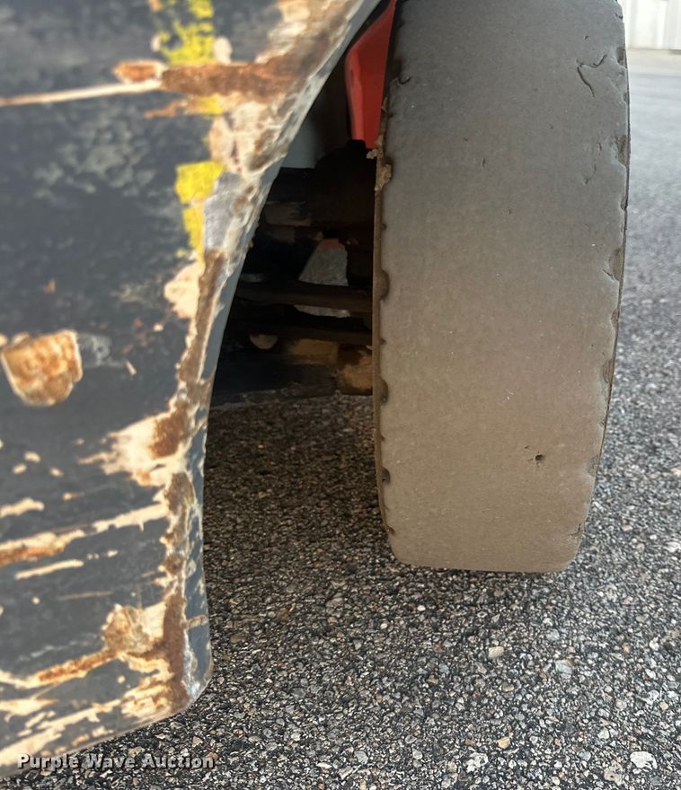 image for item ES5002 Toyota 8FGU25 forklift