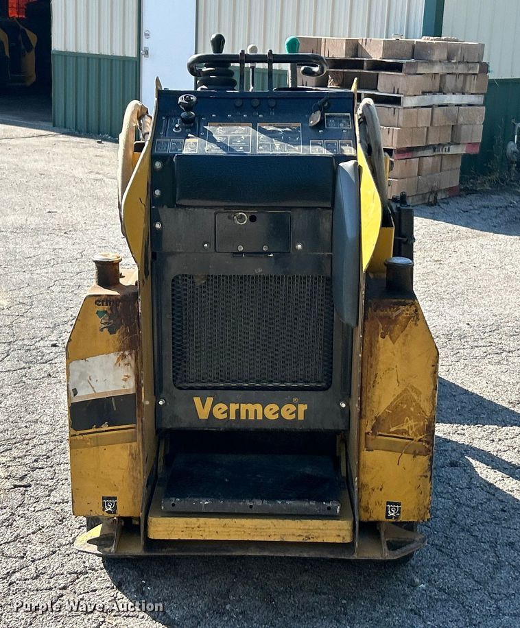 image for item ET3231 2006 Vermeer S600TX compact utility loader