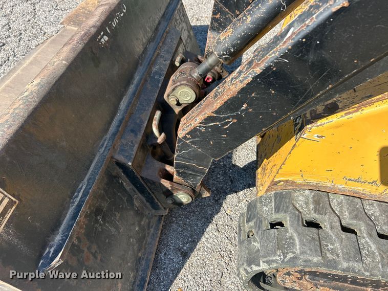 image for item ET3231 2006 Vermeer S600TX compact utility loader