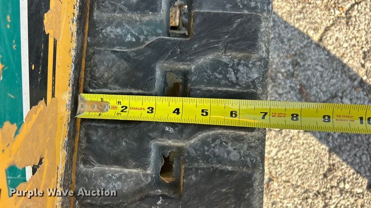 image for item ET3231 2006 Vermeer S600TX compact utility loader