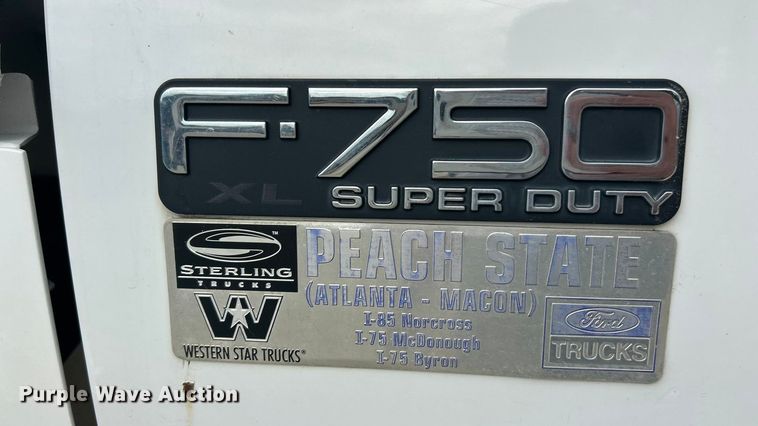 image for item ET3266 2006 Ford F750 Super Duty XL truck cab and chassis