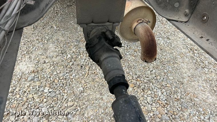 image for item ET3266 2006 Ford F750 Super Duty XL truck cab and chassis