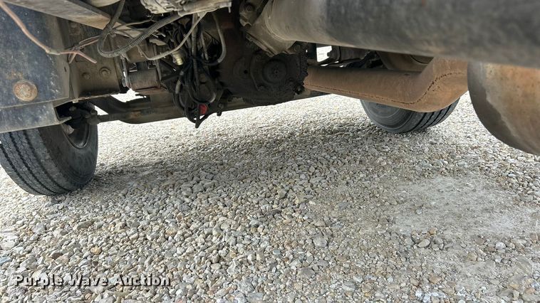 image for item ET3266 2006 Ford F750 Super Duty XL truck cab and chassis