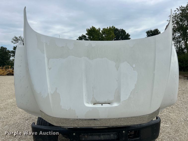 image for item ET3266 2006 Ford F750 Super Duty XL truck cab and chassis