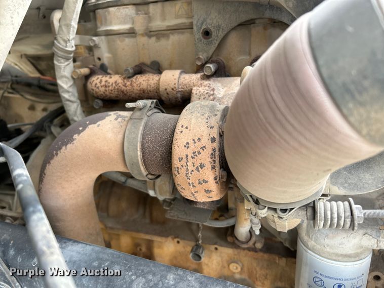 image for item ET3266 2006 Ford F750 Super Duty XL truck cab and chassis