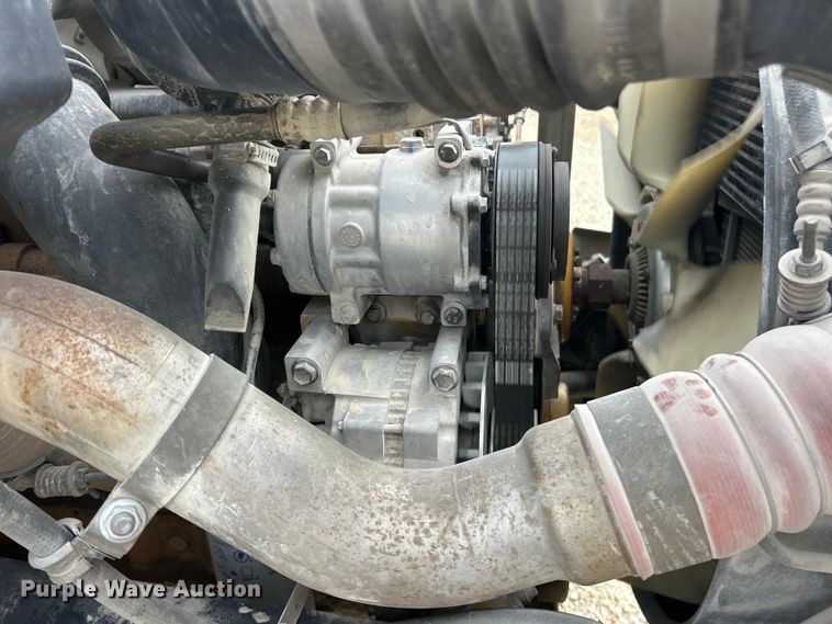 image for item ET3266 2006 Ford F750 Super Duty XL truck cab and chassis