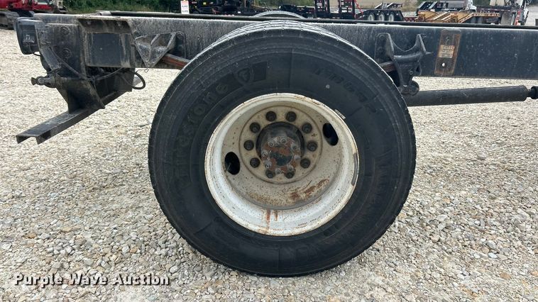 image for item ET3266 2006 Ford F750 Super Duty XL truck cab and chassis