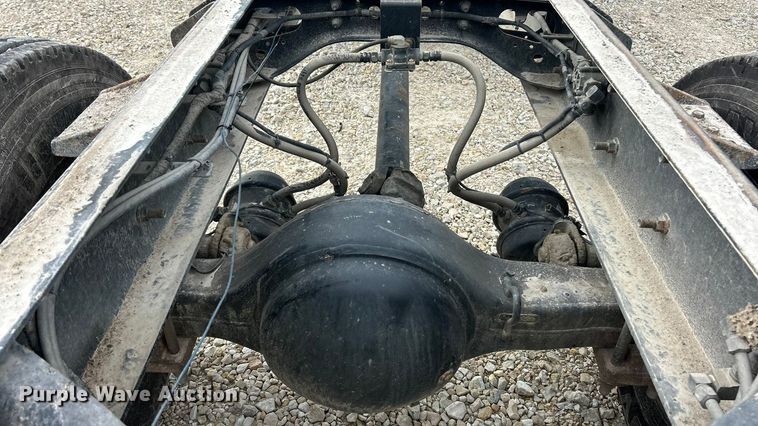 image for item ET3267 2006 Ford F750 Super Duty XL truck cab and chassis