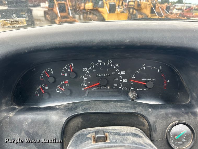 image for item ET3267 2006 Ford F750 Super Duty XL truck cab and chassis