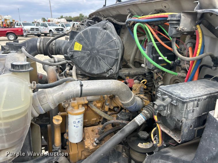 image for item ET3267 2006 Ford F750 Super Duty XL truck cab and chassis