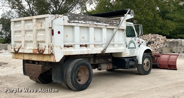 image for item ET3331 1994 International 4700 dump truck