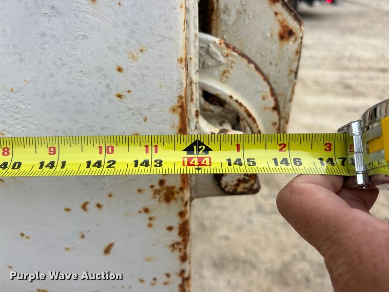 image for item ET3331 1994 International 4700 dump truck