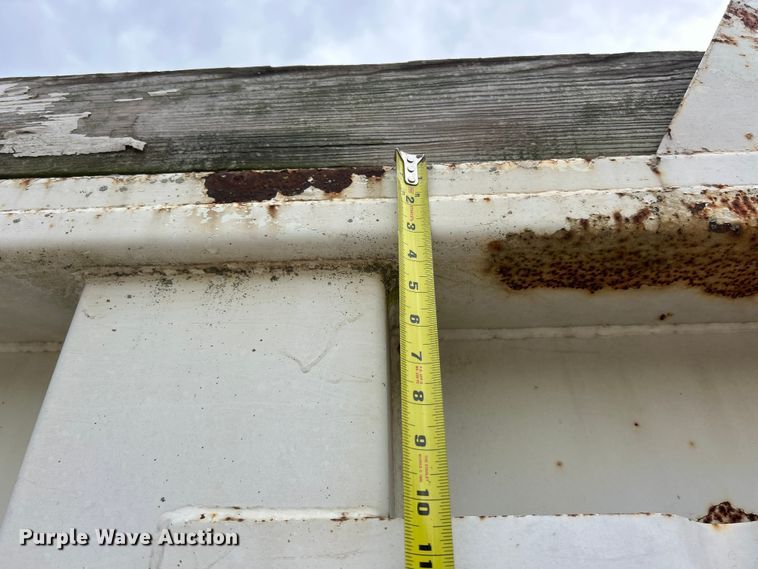 image for item ET3331 1994 International 4700 dump truck