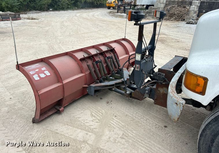 image for item ET3331 1994 International 4700 dump truck