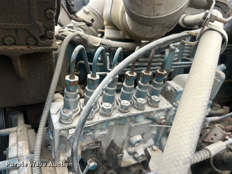 image for item ET3331 1994 International 4700 dump truck