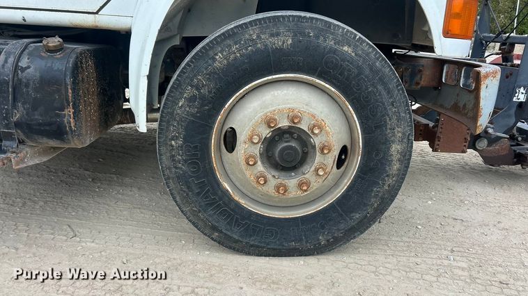 image for item ET3331 1994 International 4700 dump truck