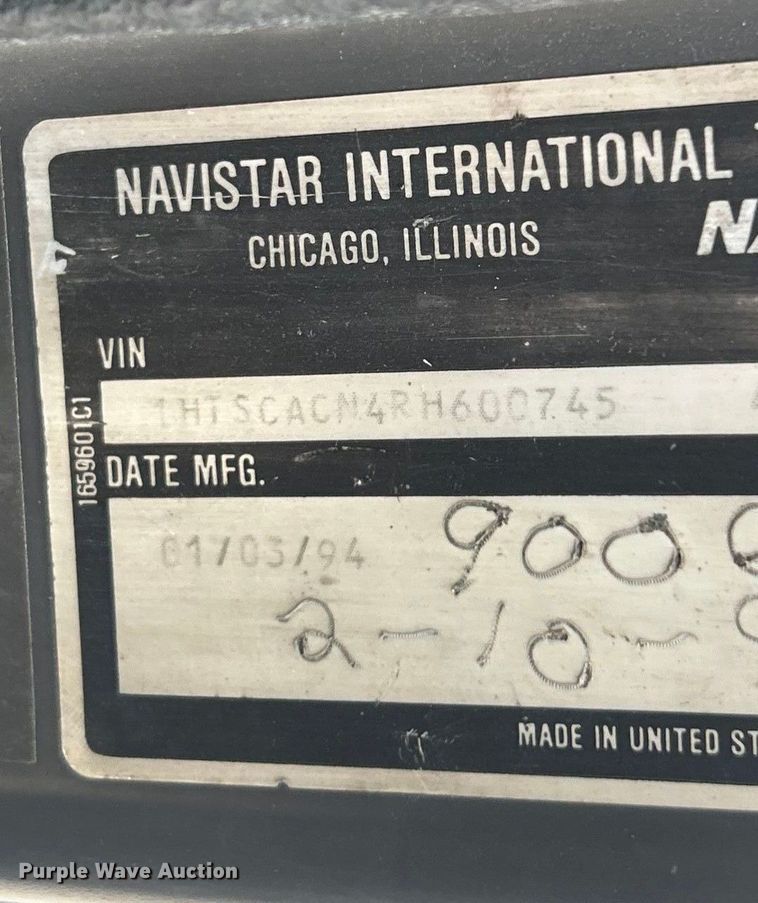 image for item ET3331 1994 International 4700 dump truck