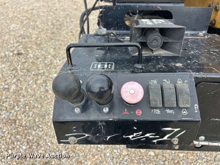 image for item ET3335 2013 Vermeer Navigator D24x40 Series II directional boring unit