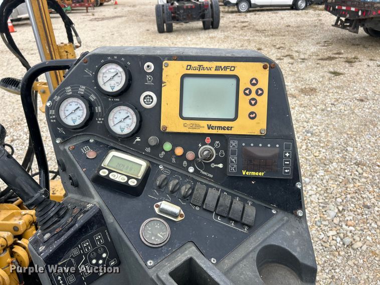 image for item ET3335 2013 Vermeer Navigator D24x40 Series II directional boring unit