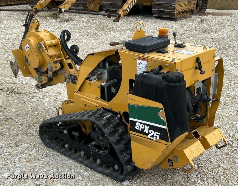 image for item ET3337 2017 Vermeer SPX25 vibratory cable plow