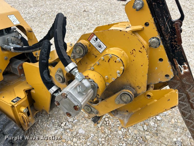 image for item ET3337 2017 Vermeer SPX25 vibratory cable plow