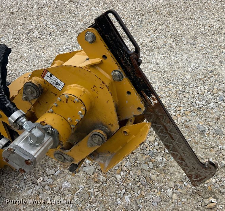 image for item ET3337 2017 Vermeer SPX25 vibratory cable plow