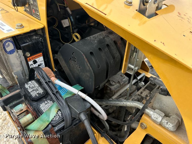 image for item ET3337 2017 Vermeer SPX25 vibratory cable plow