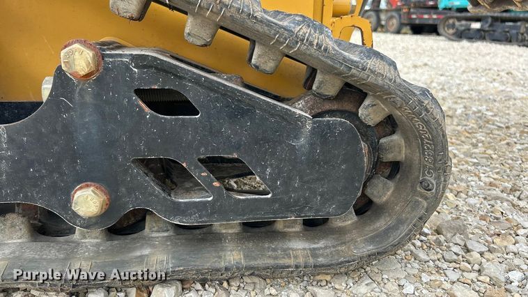 image for item ET3337 2017 Vermeer SPX25 vibratory cable plow