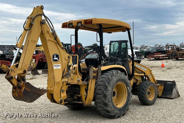 RETROEXCAVADORA 2004 JOHN DEERE 110