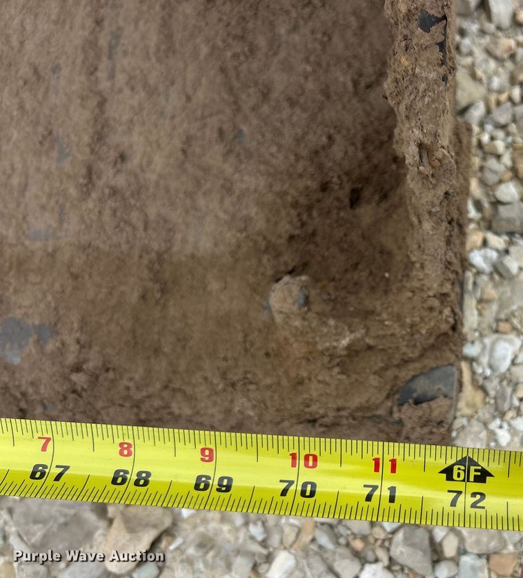 image for item ET3338 2004 John Deere 110 backhoe