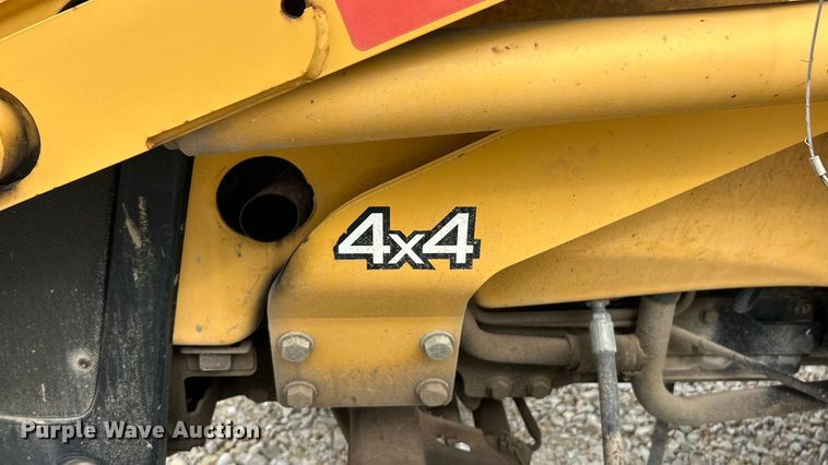 image for item ET3338 2004 John Deere 110 backhoe