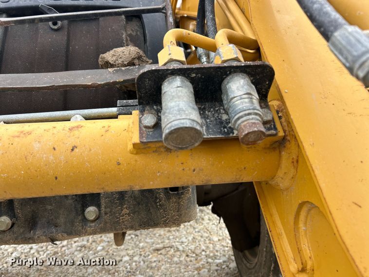 image for item ET3338 2004 John Deere 110 backhoe