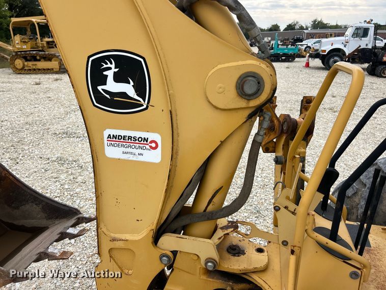 image for item ET3338 2004 John Deere 110 backhoe