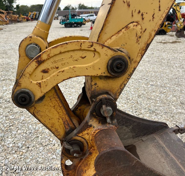 image for item ET3338 2004 John Deere 110 backhoe