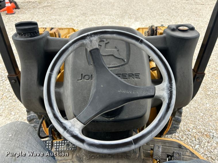 image for item ET3338 2004 John Deere 110 backhoe