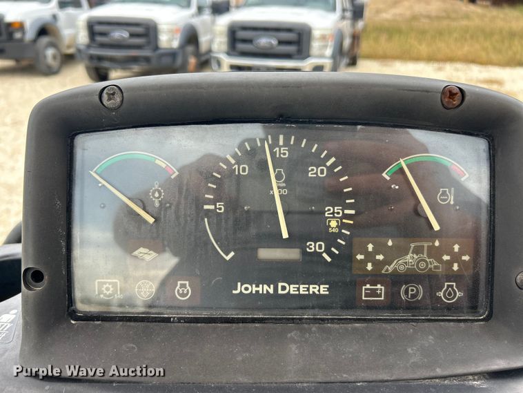 image for item ET3338 2004 John Deere 110 backhoe