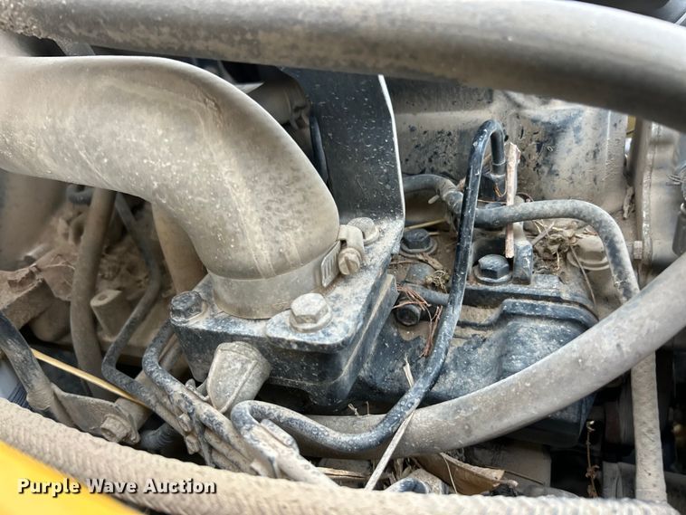 image for item ET3338 2004 John Deere 110 backhoe