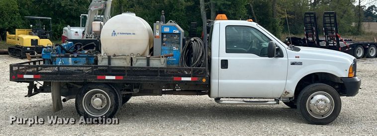 image for item ET3339 2000 Ford F450 Super Duty flatbed truck