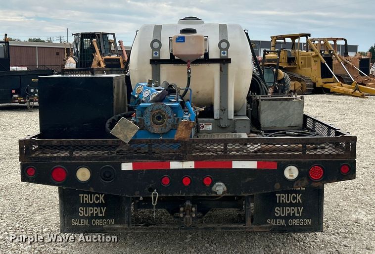 image for item ET3339 2000 Ford F450 Super Duty flatbed truck