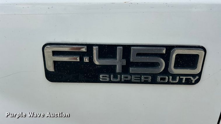 image for item ET3339 2000 Ford F450 Super Duty flatbed truck