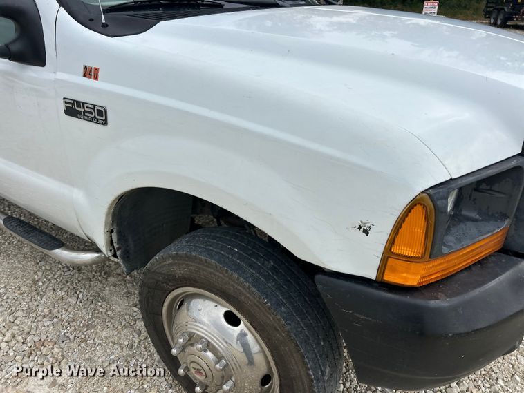 image for item ET3339 2000 Ford F450 Super Duty flatbed truck