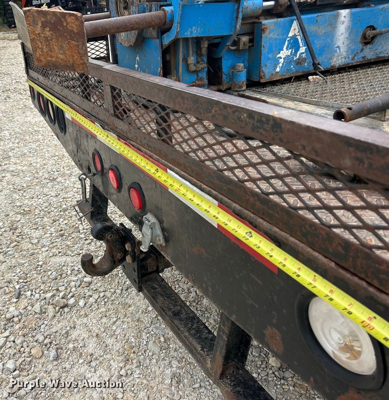 image for item ET3339 2000 Ford F450 Super Duty flatbed truck