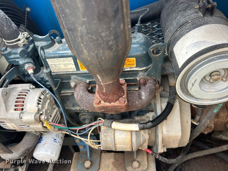 image for item ET3339 2000 Ford F450 Super Duty flatbed truck