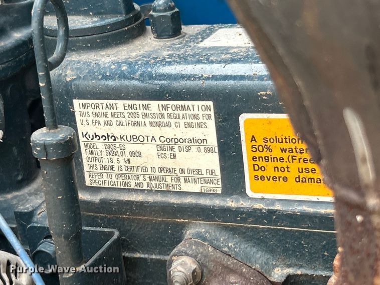 image for item ET3339 2000 Ford F450 Super Duty flatbed truck