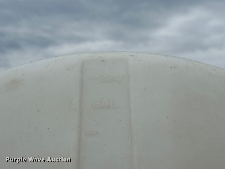 image for item ET3339 2000 Ford F450 Super Duty flatbed truck