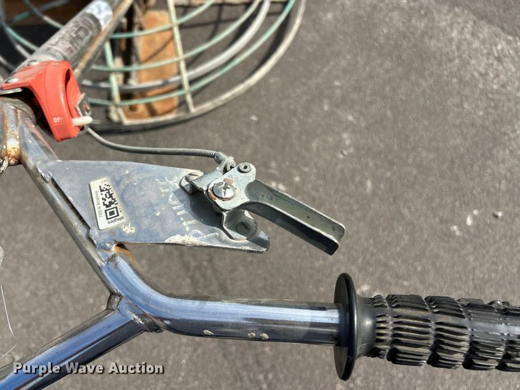 image for item ET3346 Multiquip Whiteman power trowel