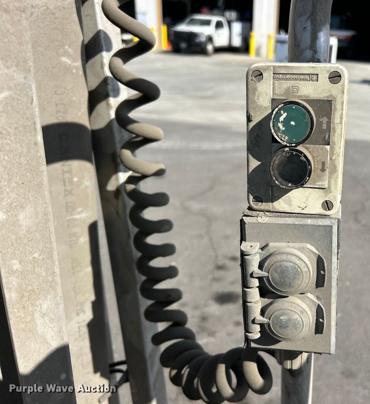 image for item ET3351 Genie PLC-36 vertical lift